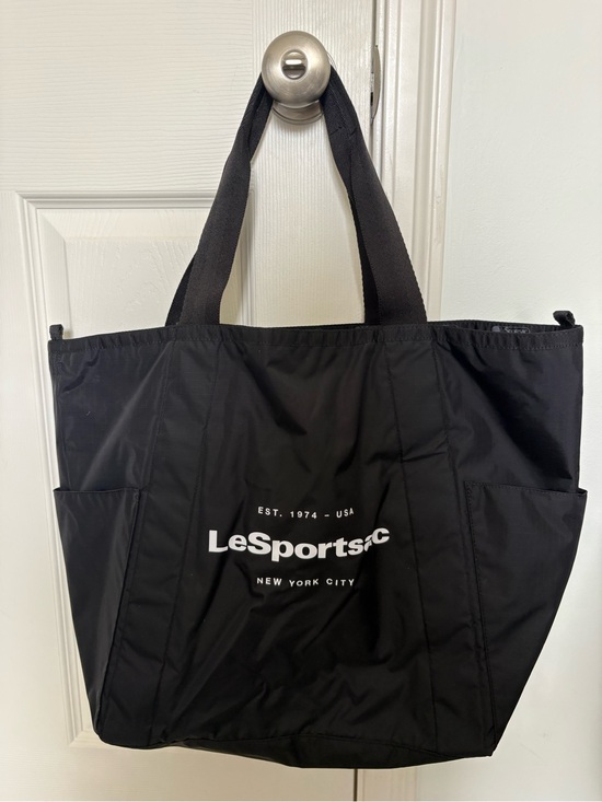 Lesportsac Handbags - LeSportsac Black Nylon Everyday Tote with Logo